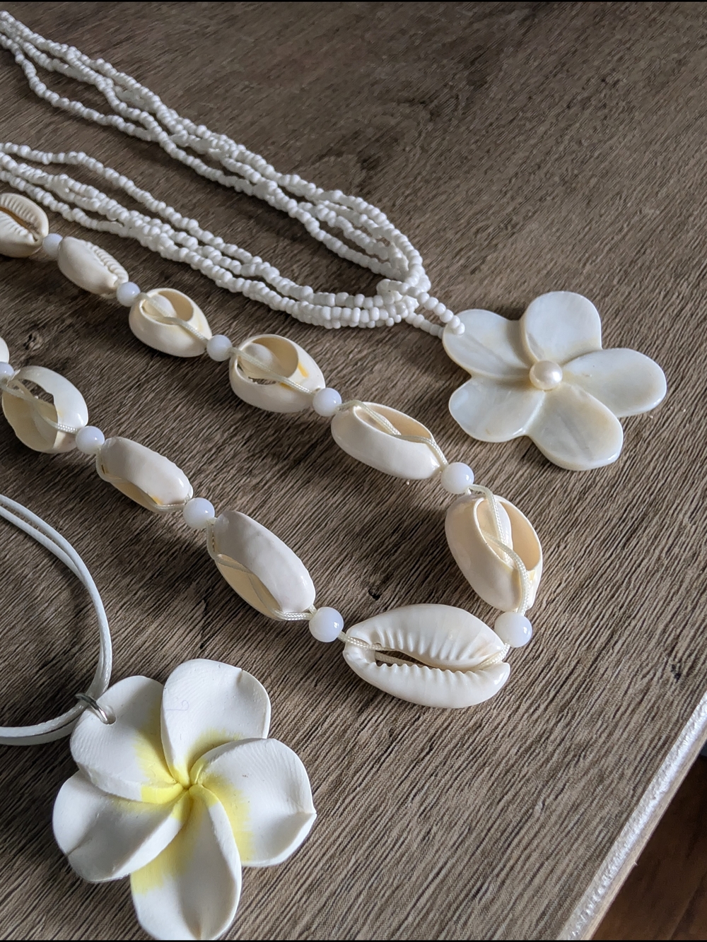 Shell and Plumeria White Beach Necklace Set